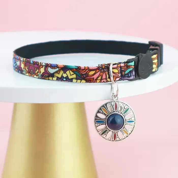 Collier de chat AirTag, collier de chat GPS intégré avec support d'étiquette d'air et cloche, collie