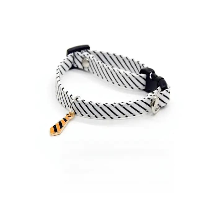 Collier pour chat à rayures avec nœud papillon, collier réglable pour animaux de compagnie, accessoi