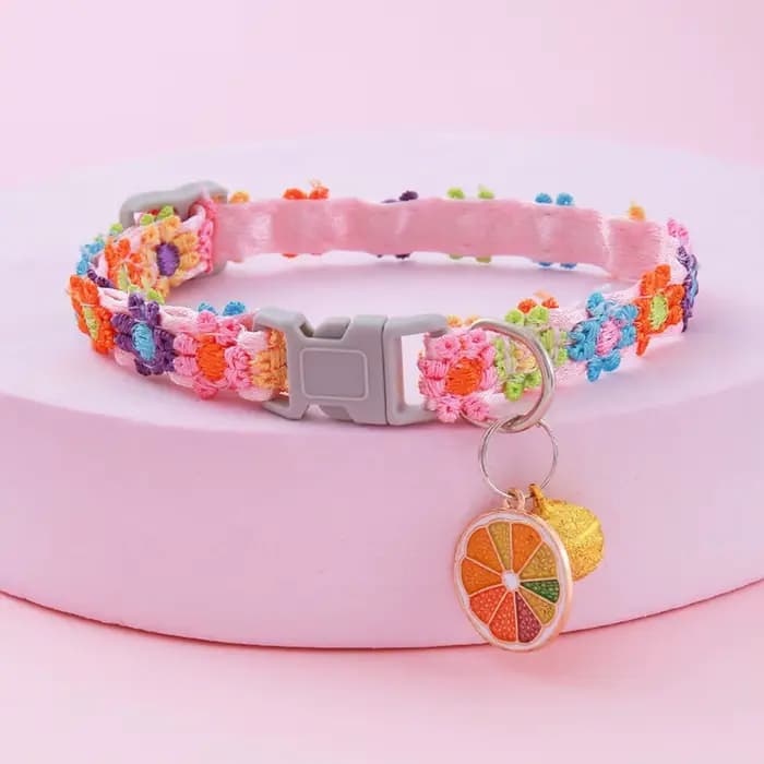 Collier de chat à fleurs arc-en-ciel, avec cloche, chaton, chiot, boucle réglable, dentelle colorée, accessoires pour chiens