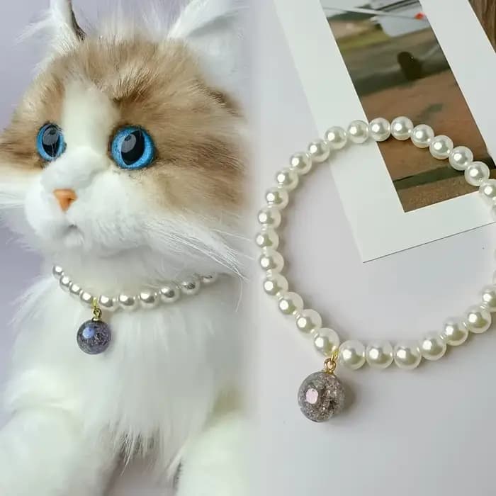 Un adorable collier avec pendentif chat – Magnifique