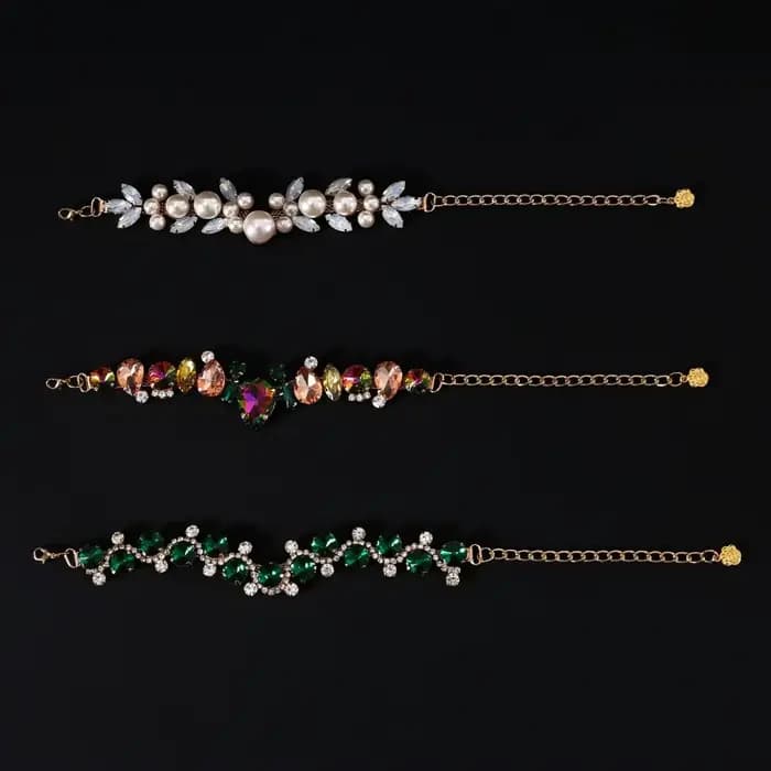 Chaîne de cou de chat en strass