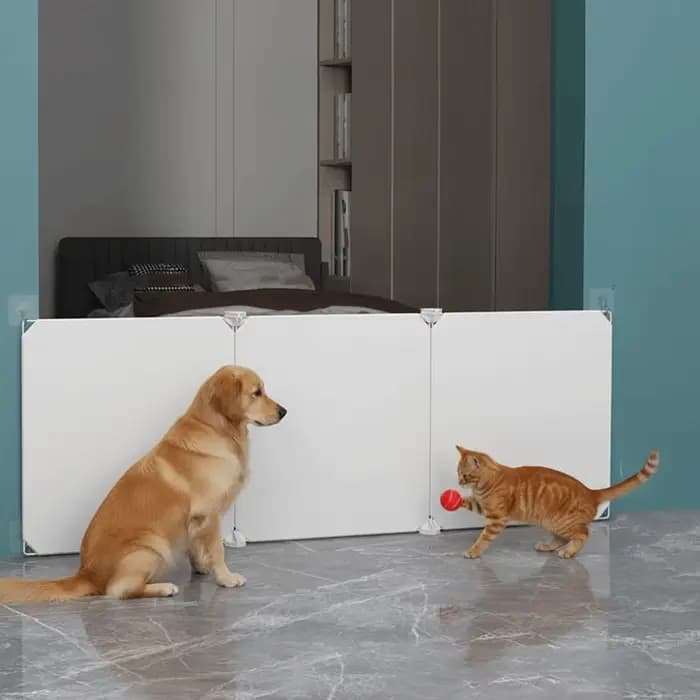 Accessoires pour animaux de compagnie : Barrière de sécurité en plastique renforcée à double verrouillage pour chiens