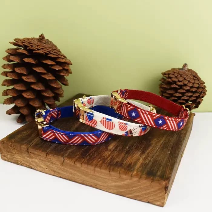 Collier pour chat avec nœud papillon réglable, personnalisé, sûr, avec nom gravé, doux