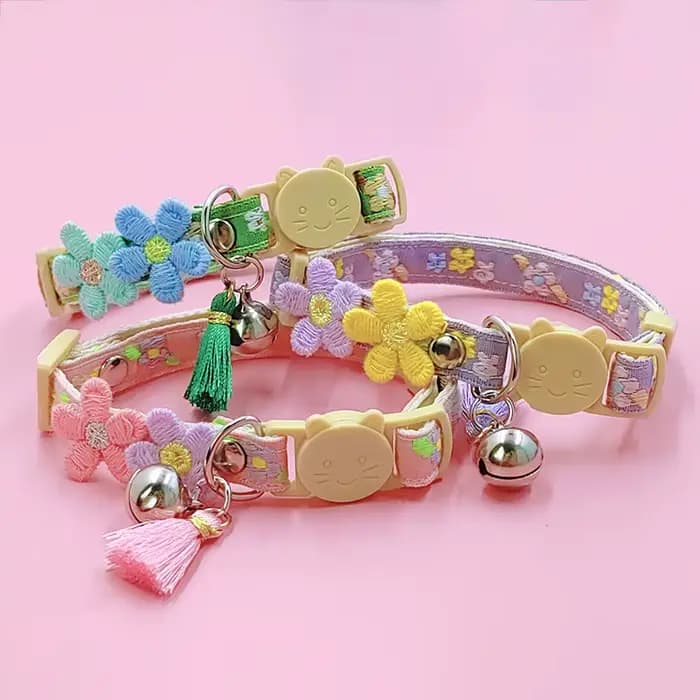 Collier pour chat avec cloche en dentelle