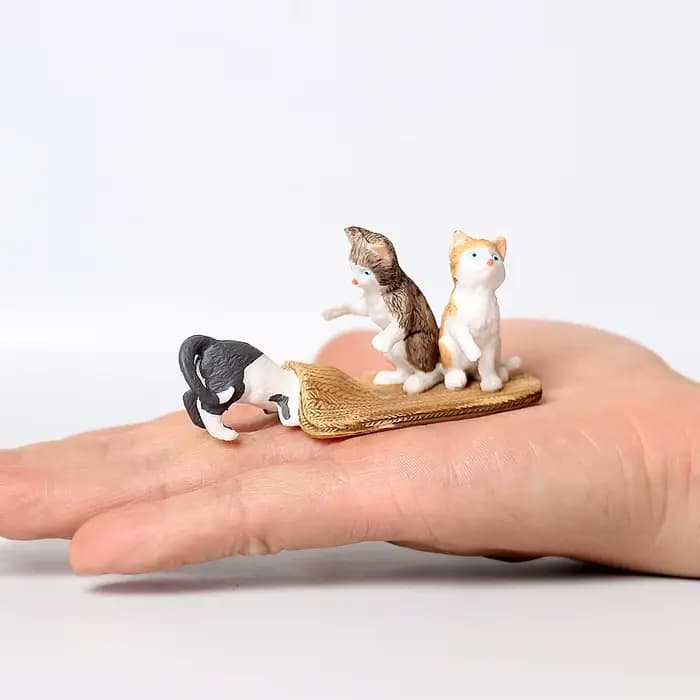 Figurines de chat de jeu réalistes