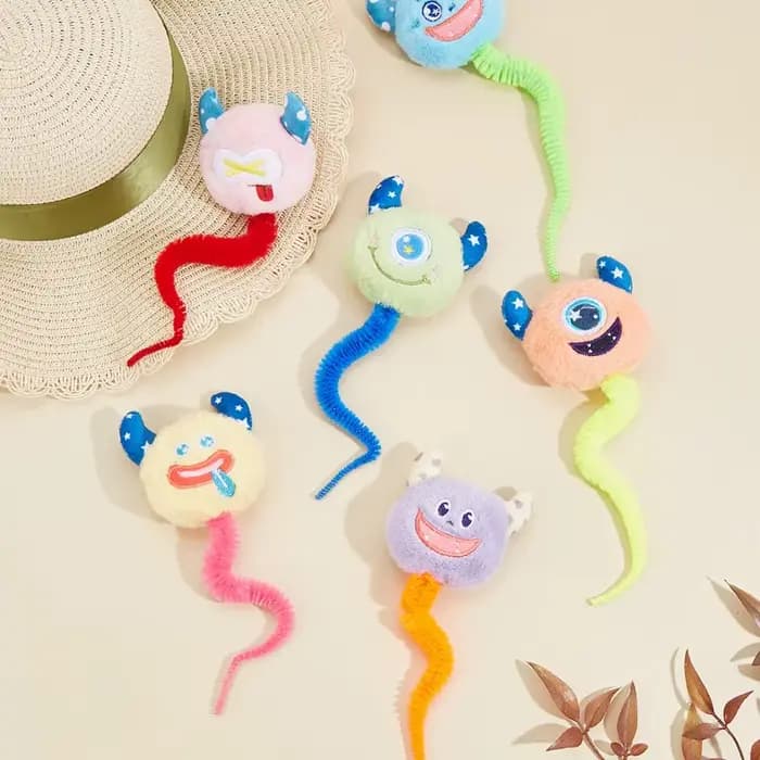 Jouet interactif en peluche pour chaton