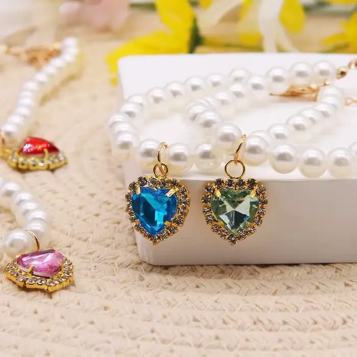 Collier pour chat avec perles haute simulation