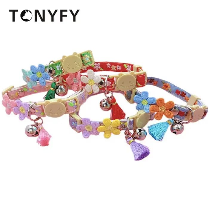 Collier pour chat avec cloche en dentelle