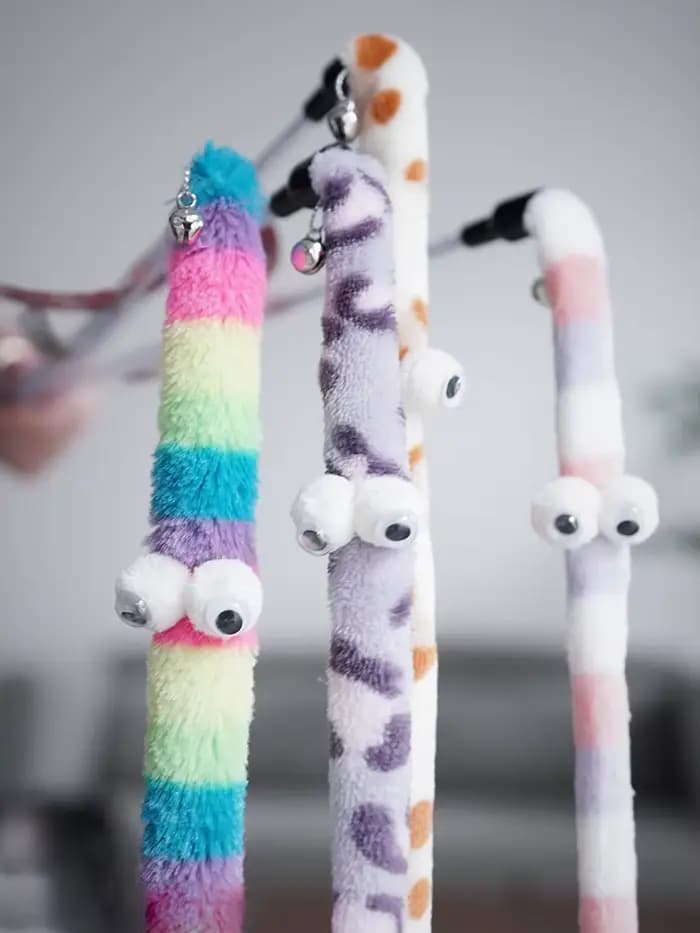 Jouet pour chat plume chat Teaser baguette chat jouet interactif drôle chenille coloré tige Teaser b