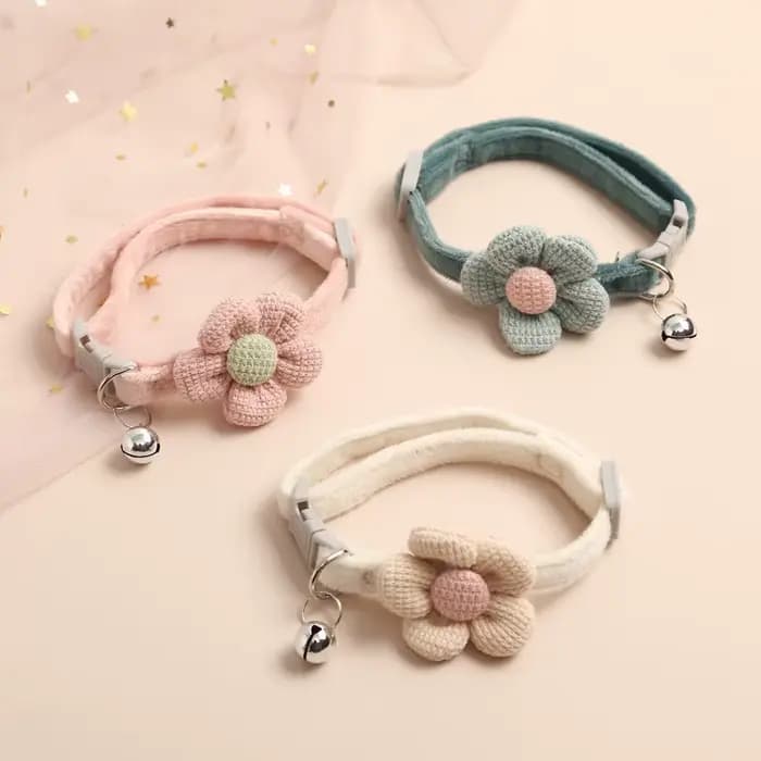 Collier de clochette de dessin animé coloré pour animal de compagnie, collier de sueur réglable mign