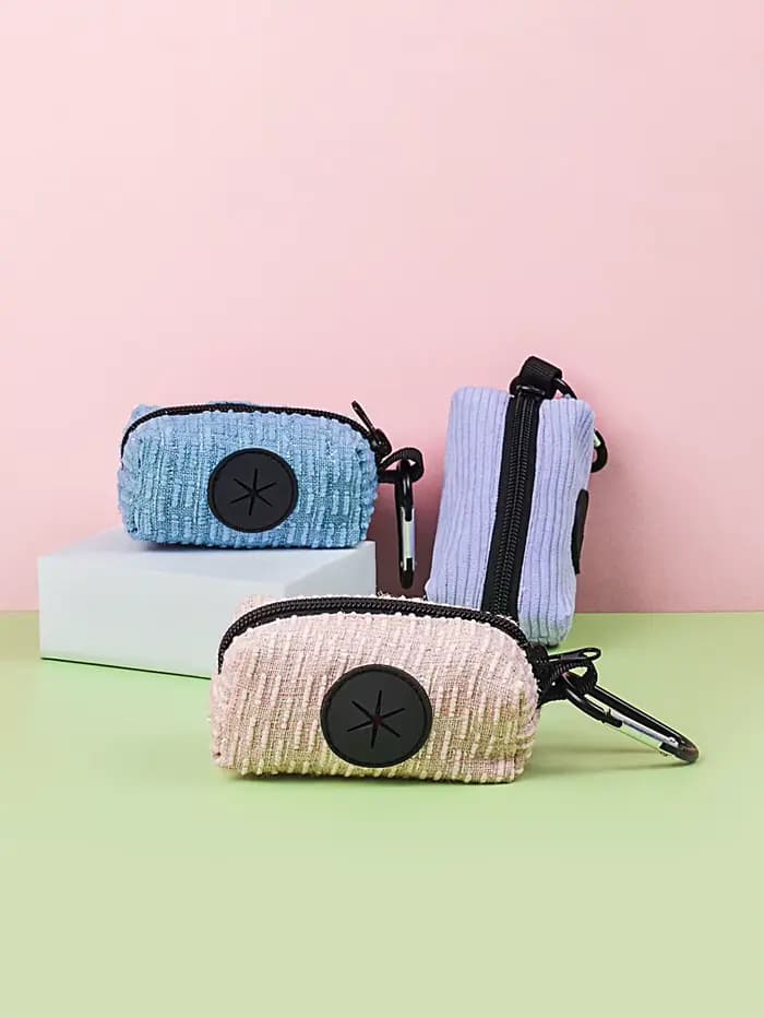 Porte-sac à caca pour chien, accessoire de rêve, sans sac à caca et laisse, design de mode, document