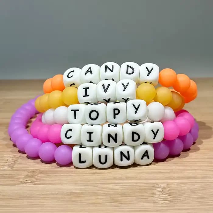 Collier de perles personnalisable pour chien et chat