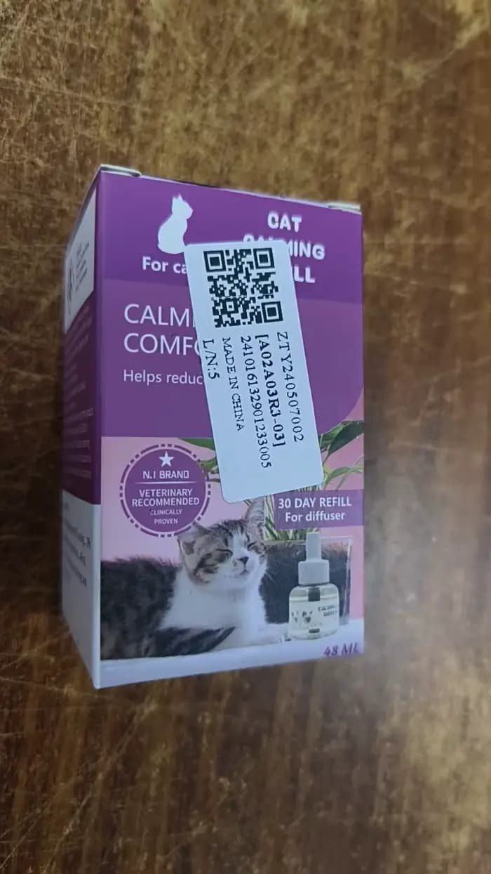 Spray apaisant aux phéromones pour chats 48 ml – Prévient les griffades et les urinations indiscriminées – Phéromone