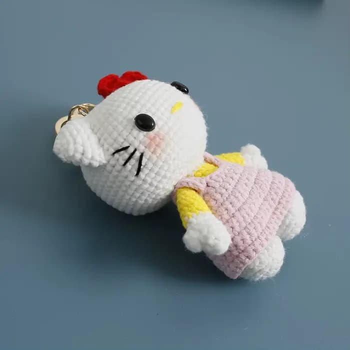 Porte-clés en forme de chat au crochet charmant fait à la main