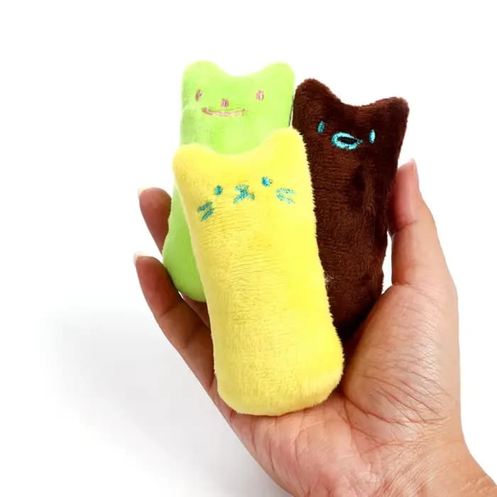Jouet interactif en peluche à la catnip pour chats