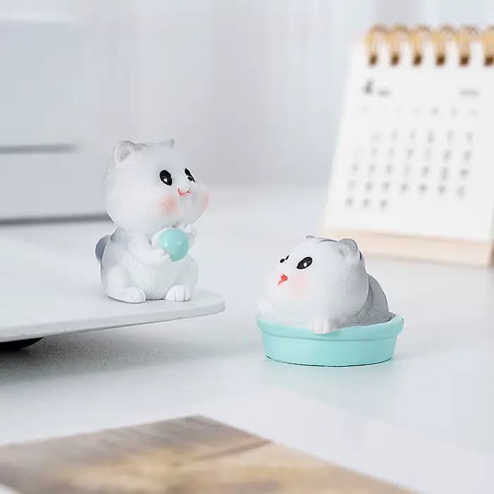 Figurine de petit chat en résine coquine, Mini chaton de dessin animé, ornements de bureau 3D, Figurines créatives montées sur voiture