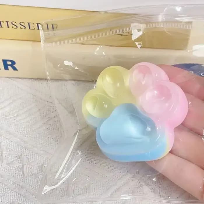 Jouet Squishy Patte de Chat Arc-en-ciel Trois Couleurs