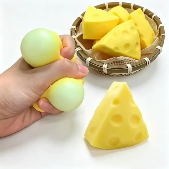 Jouets sensoriels anti-stress en forme de carré de fromage moelleux