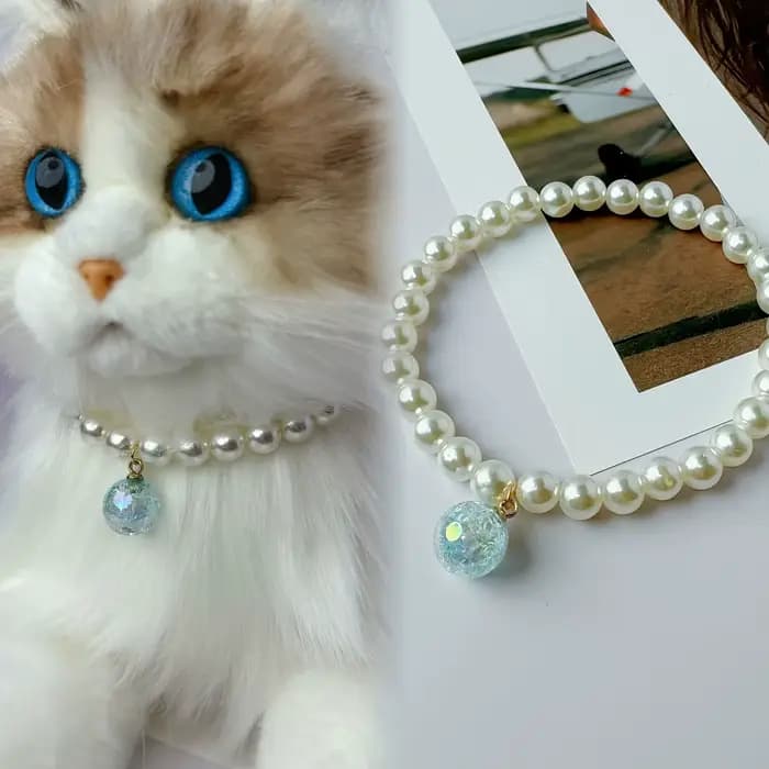 Un adorable collier avec pendentif chat – Magnifique