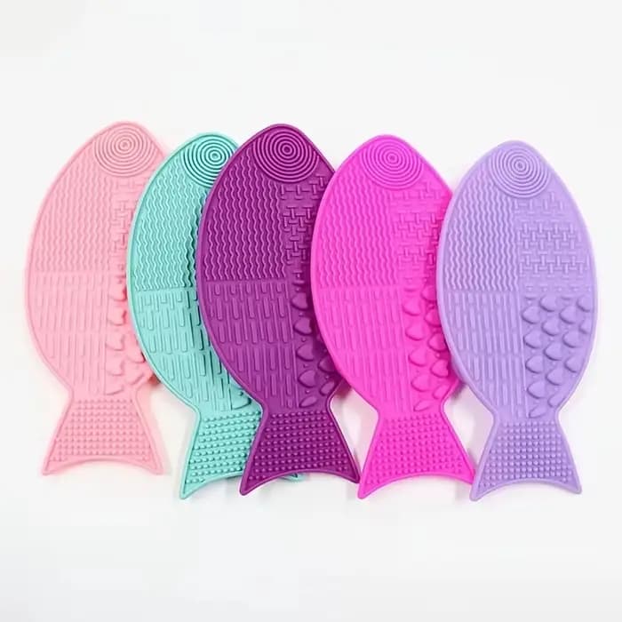Tapis interactif de léchage de chatons en forme de poisson avec ventouses-tapis d'alimentation pour animaux de