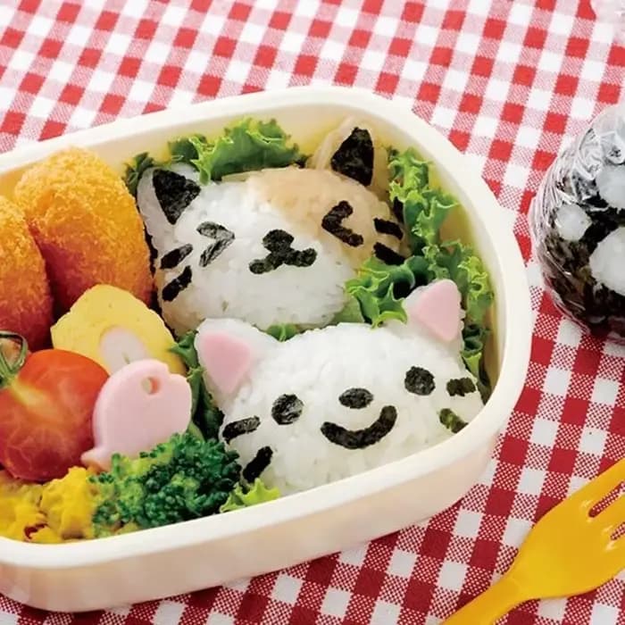 Ensemble de moules boule de riz chat lapin