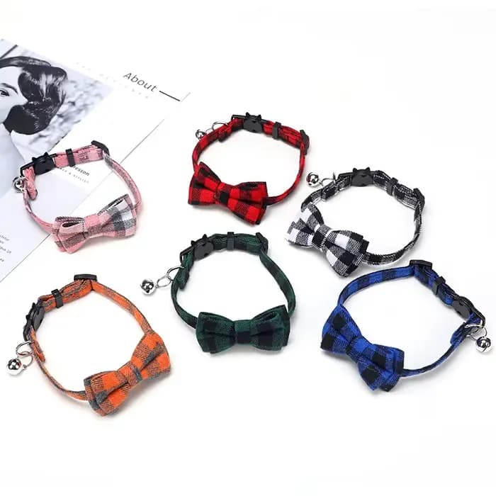 Collier de Noël à carreaux rouge pour chat et chien