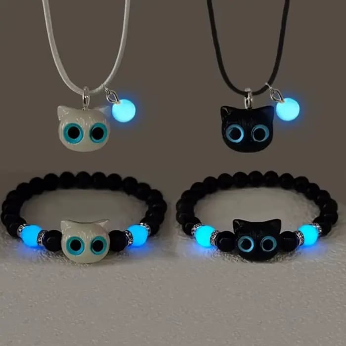 Collier chat noir et blanc dessin animé mignon, bracelet pour femmes et hommes, brille dans le noir, bijoux de couple, cadeaux