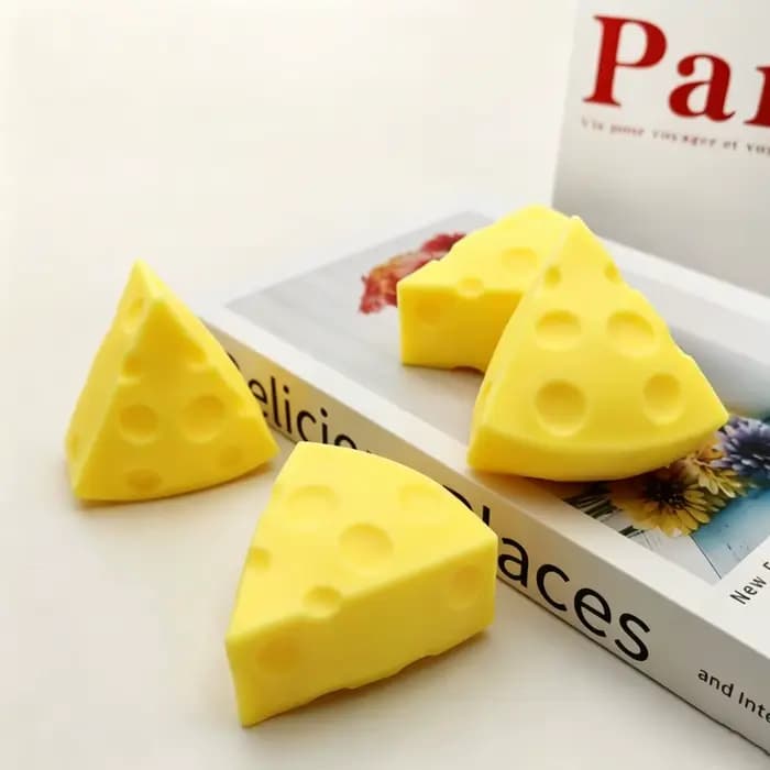 Jouets sensoriels anti-stress en forme de carré de fromage moelleux