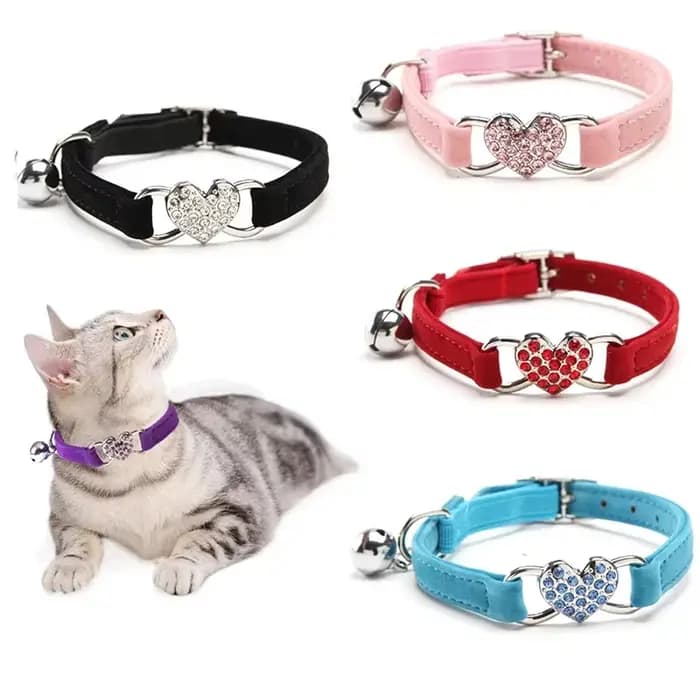 Collier de chat à breloque en forme de cœur et cloche