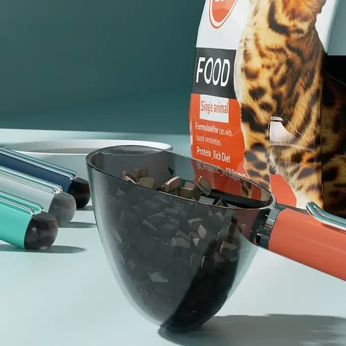 Cuillère doseuse pour aliments pour animaux de compagnie