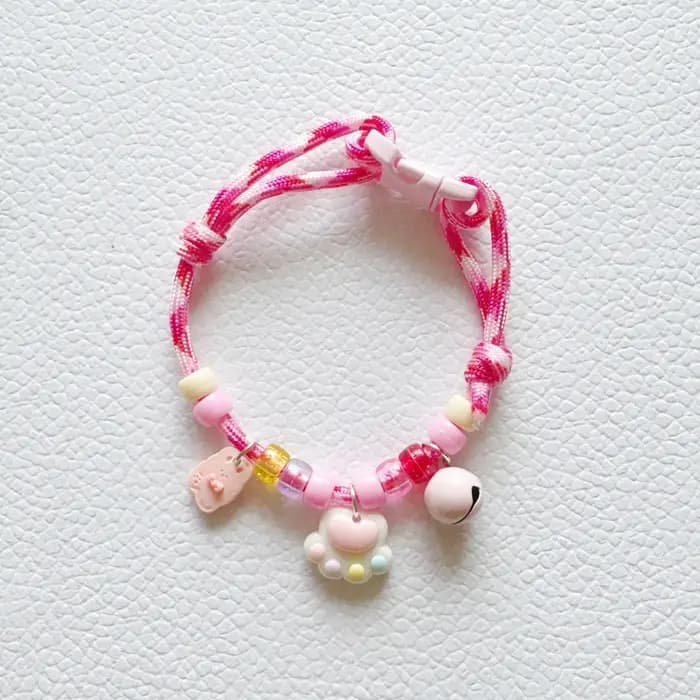 Collier coloré mignon pour animaux de compagnie, chaîne tressée réglable pour chat avec clochettes, bijoux pour animaux de compagnie, accessoires de costume pour animaux de compagnie