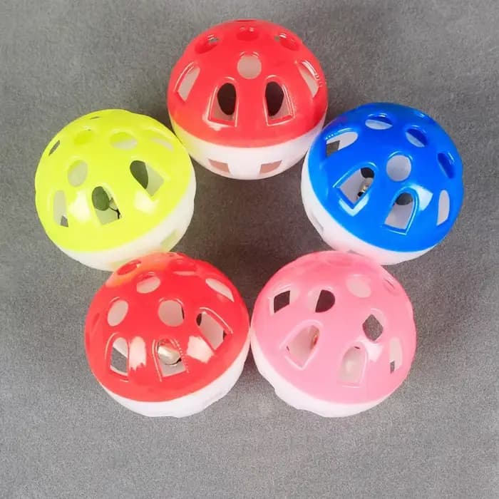 Jouet coule avec cloche sonore pour chat, boule en plastique multicolore, jouet creux mignon, fourni