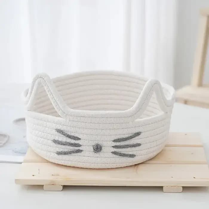Panier de rangement tissé à la main en forme de chat de dessin animé